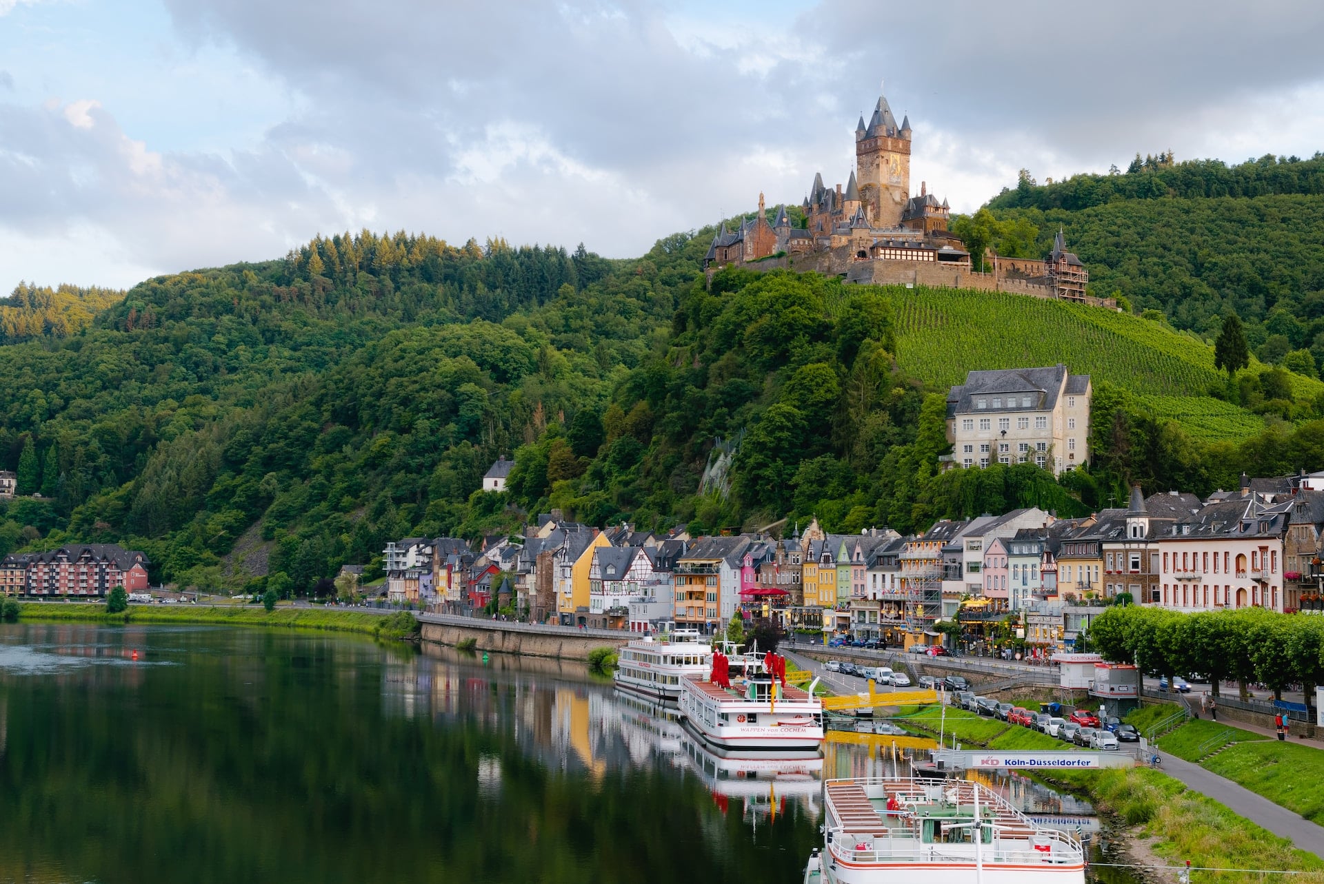 Moselschleife bei Cochem in Deutschland, Symbolbild für Kunden in ganz Deutschland